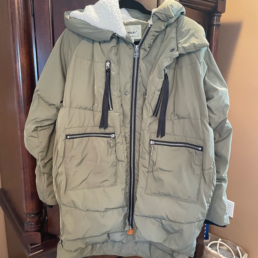 Orla's women's coat, size large,olive green
